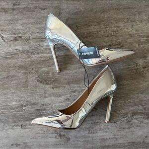 Express Heels Silver Pumps Slip On Womens 9 NWT Party Cocktail Office See Below